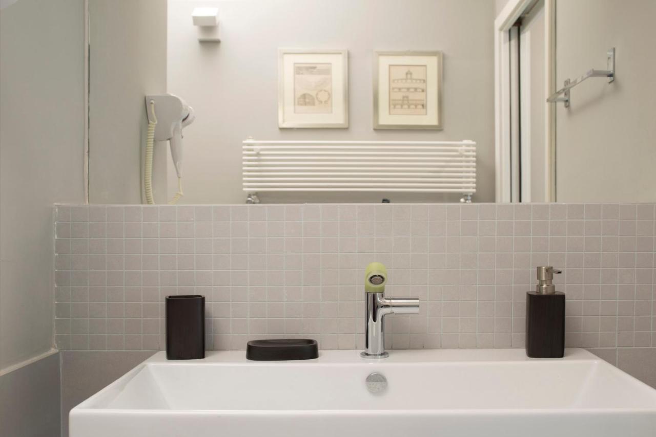 Suite,769498246:JPEG