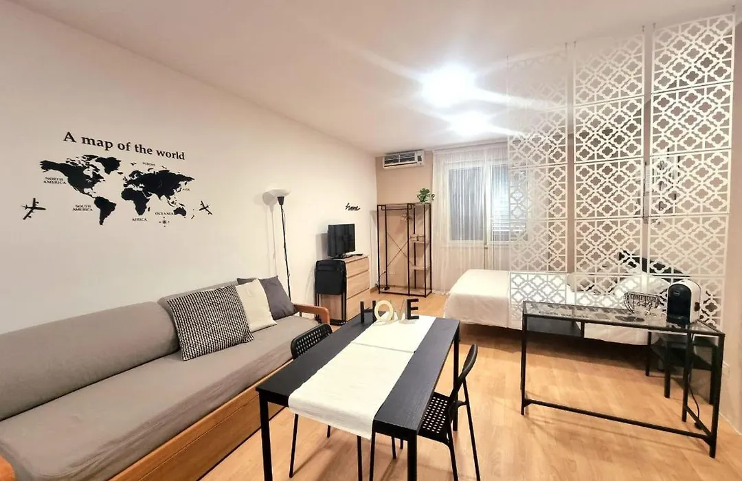 Laura Home-1