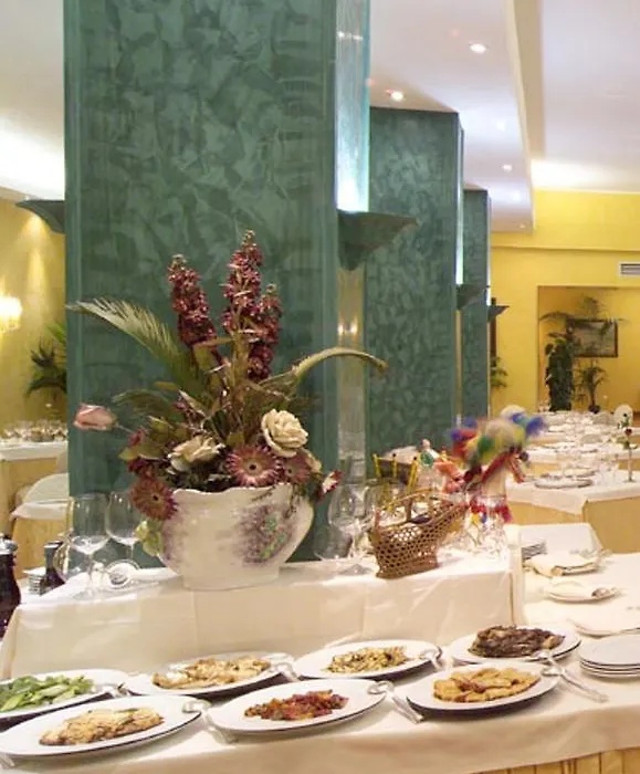 Hotel Dello Stretto-1