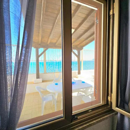 Chalet Tiziana ~ Una Veranda Sul Mare ~-3