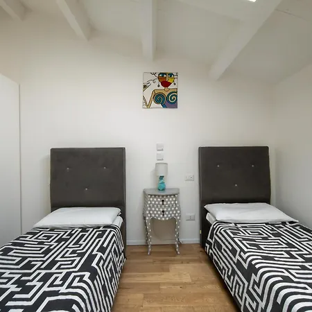 Loft Real Centro Messina 110mq 2 Camere 2 Bagni-3