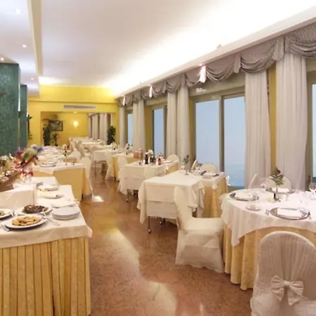 Hotel Dello Stretto-2