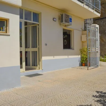 Casa Vacanze A 3 Minuti A Piedi Dal Mare-3